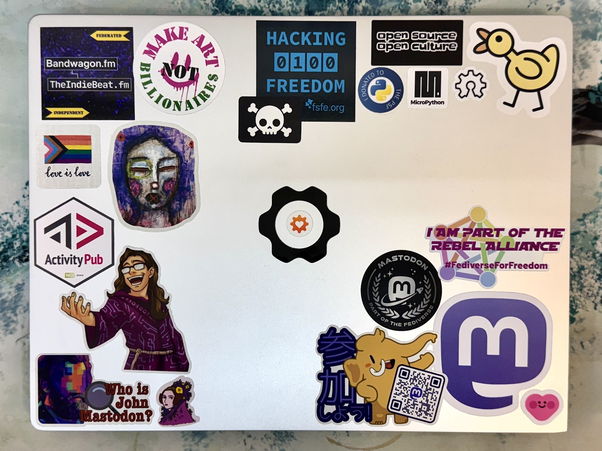 Fediverse for Freedom sticker on a laptop